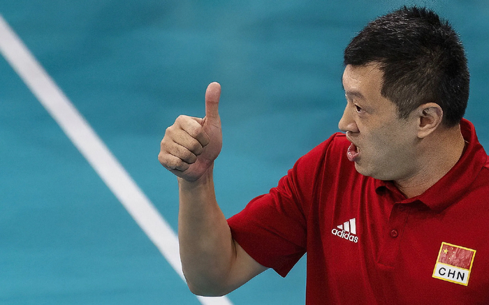 开云官网-吃力不讨好：匡琦遭北京球迷炮轰，挖李玥凝又被山东球迷骂|山东队|天津|二传|李月凝|山东女排_新浪新闻